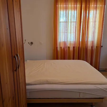 Rising Sun Apartment *